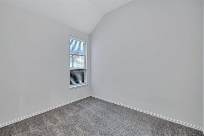 Building Photo - 3320 Columbus Way