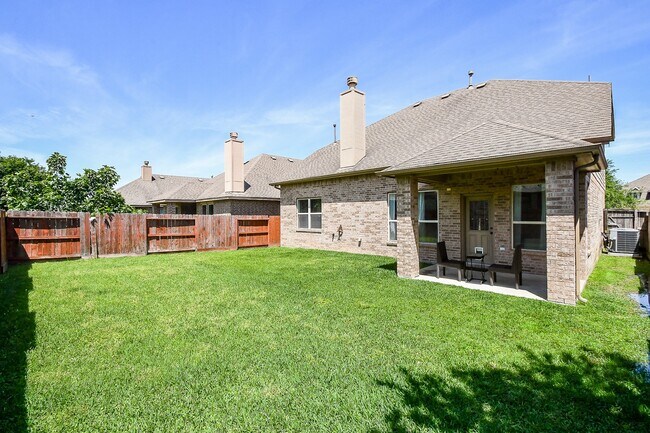 Building Photo - 24119 Via Renata Dr