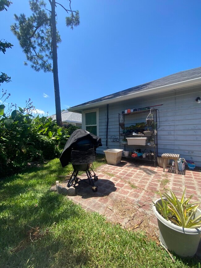 Building Photo - 141 Abaco Way