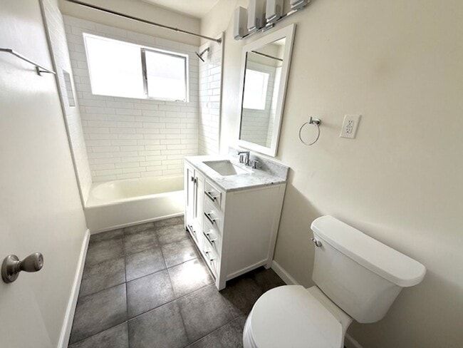 Building Photo - **LA MIRADA** Beautifully Maintained 3-Bed...