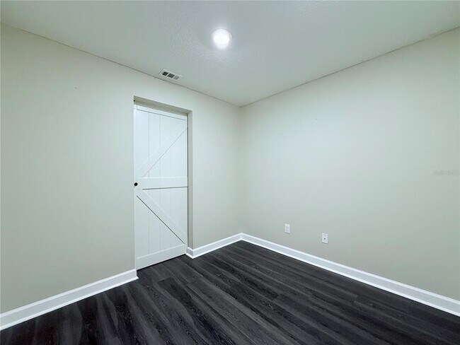 Building Photo - 1542 W Lemon St