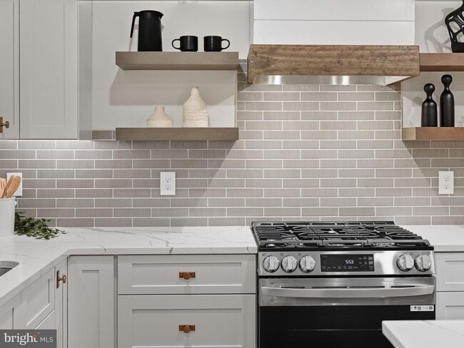 Building Photo - 4512 Sleaford Rd