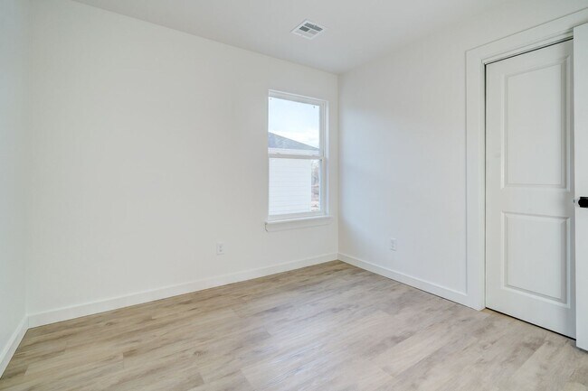 Building Photo - 224 NW 122nd St