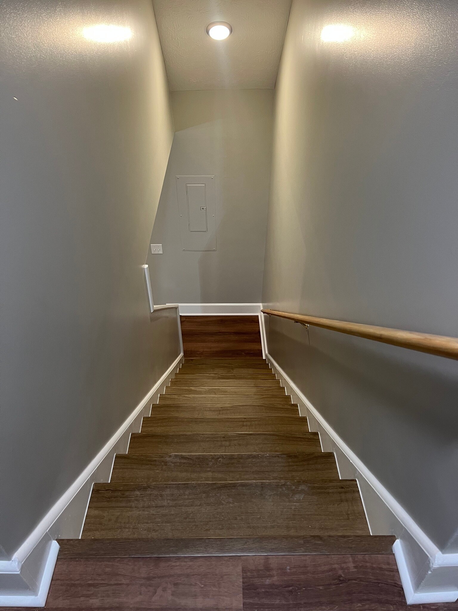 Building Photo - 635 D St