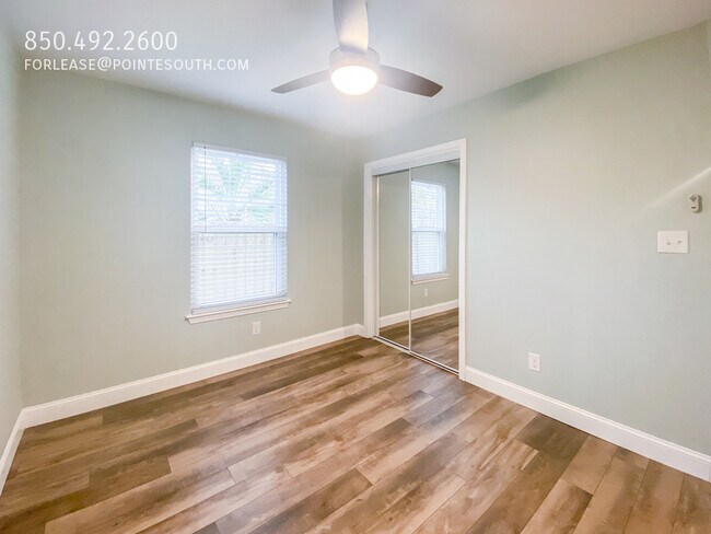 Building Photo - 5990 W Bay Point Dr
