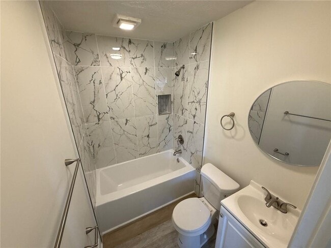 Building Photo - 4680 Ryan Rd