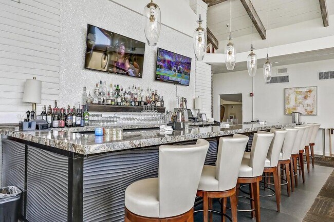 Building Photo - 41 Sunrise Dr