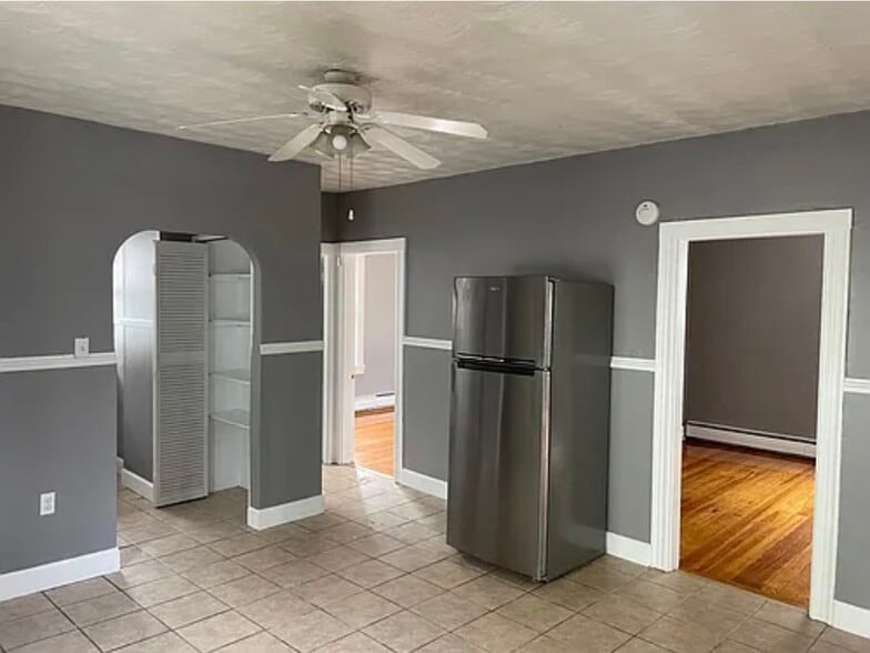 Building Photo - 179 Grand Ave