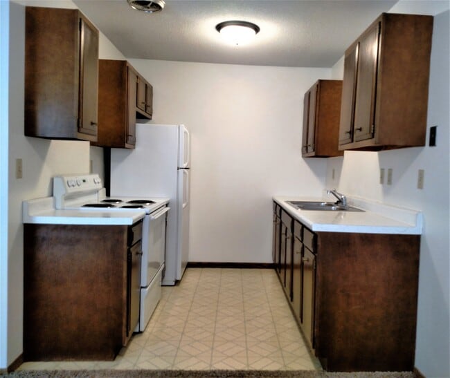 Building Photo - Briarwood Apartments