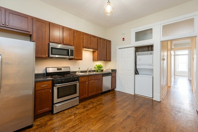 Building Photo - 2445 W Harrison St