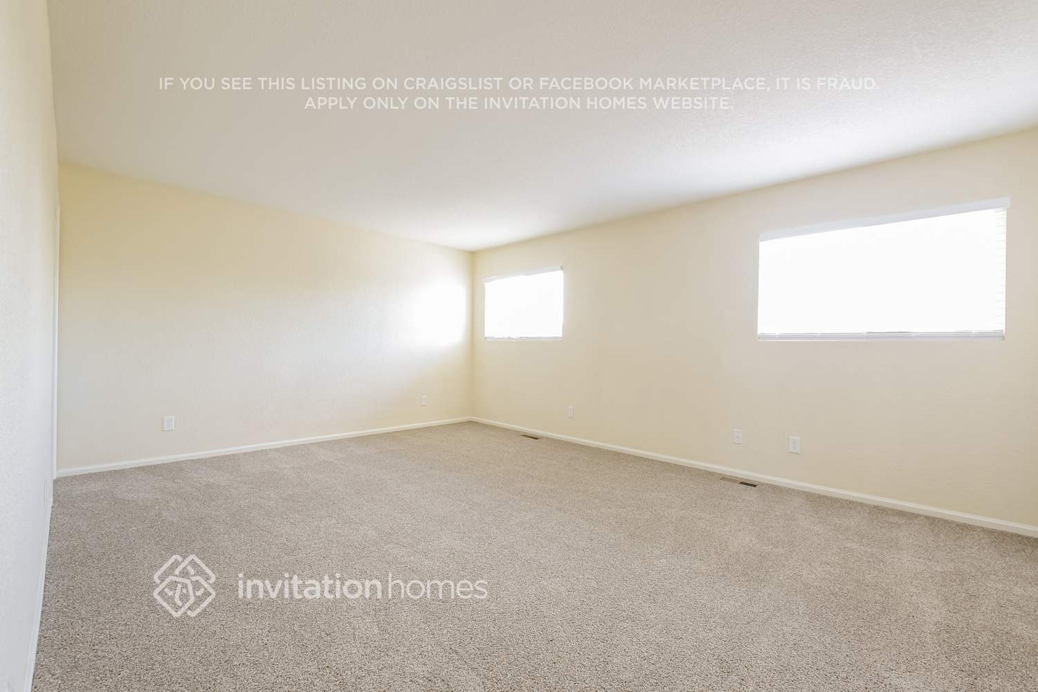 Building Photo - 729 Canyon Ln