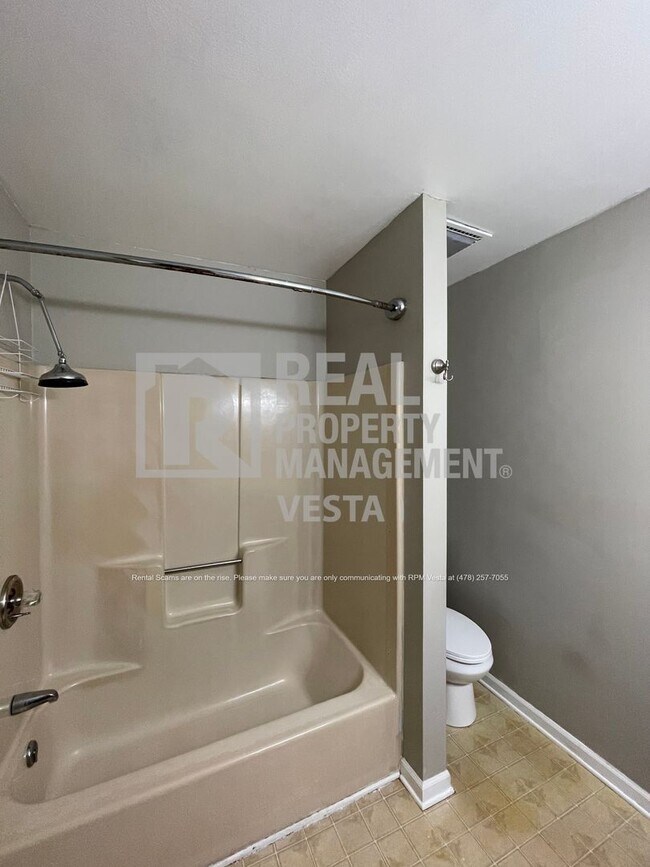 Building Photo - 1106 Ahwenasa Trail