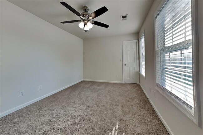 Building Photo - 863 Langley View Ct
