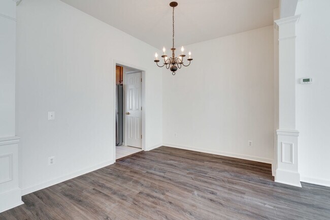 Building Photo - 6327 Dunn Ct