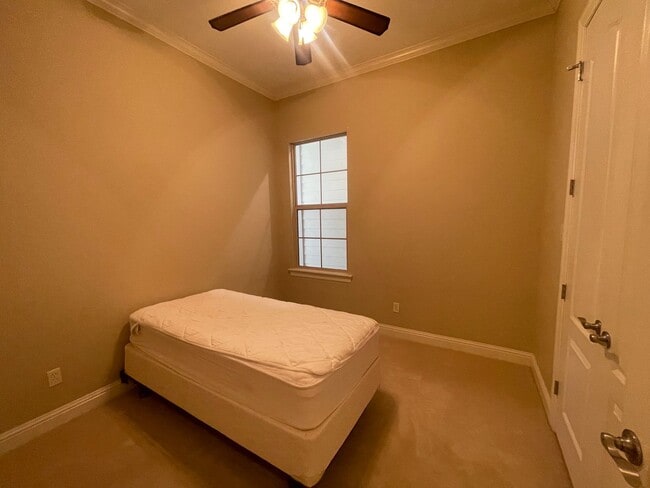 Building Photo - Beautiful Home In Upscale Provenance Commu...
