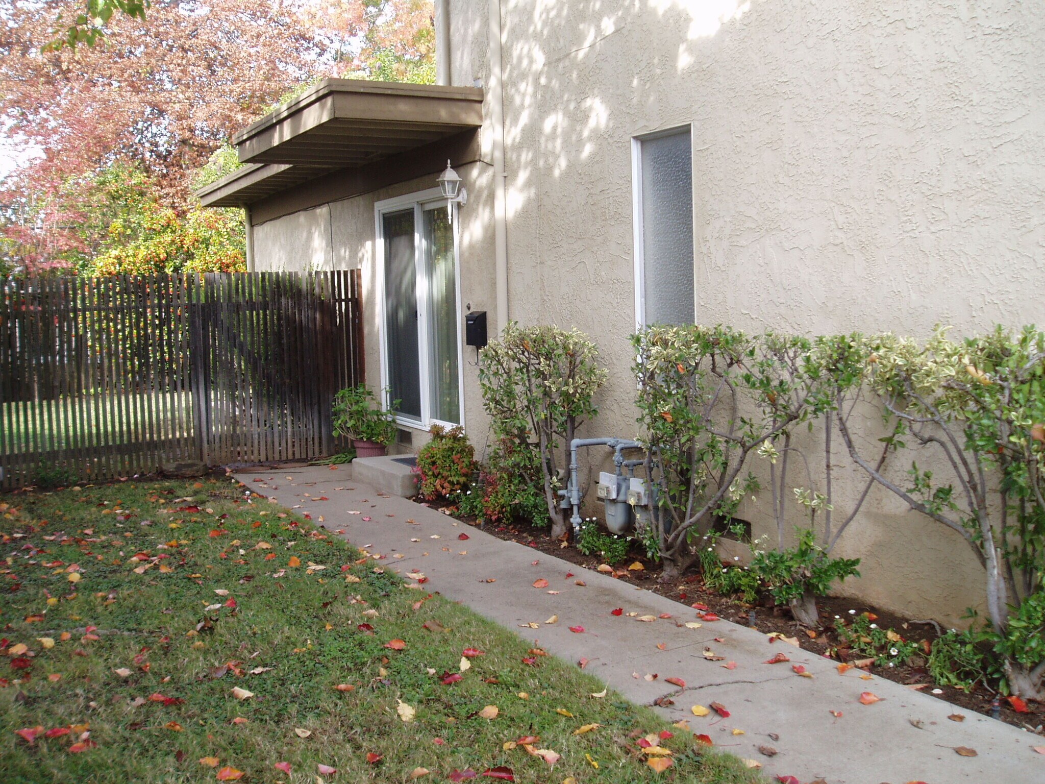 Building Photo - 6033 Leafwood Dr