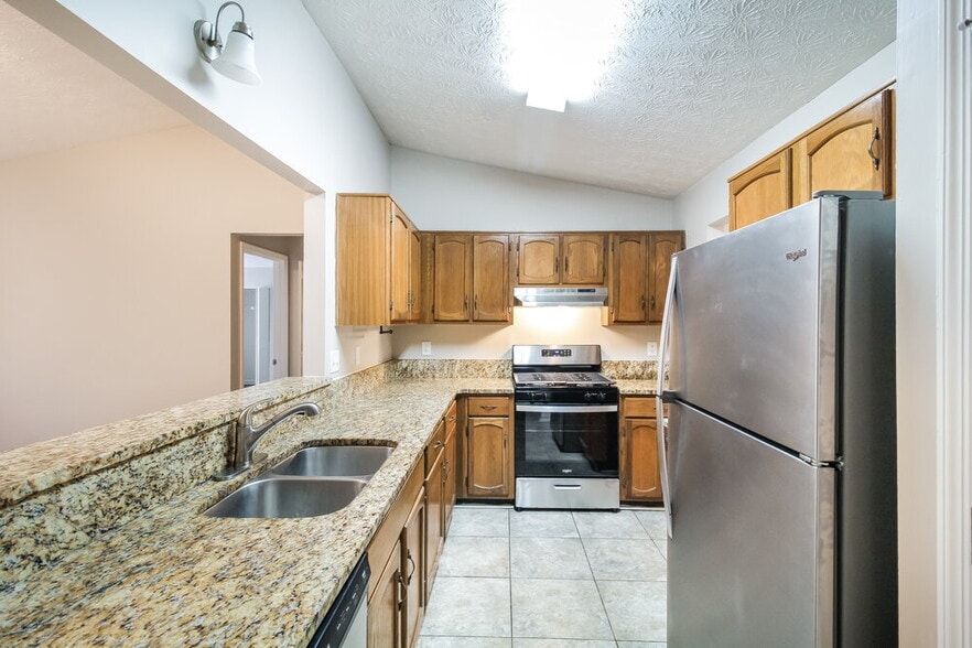 Building Photo - 5649 La Fleur Trail