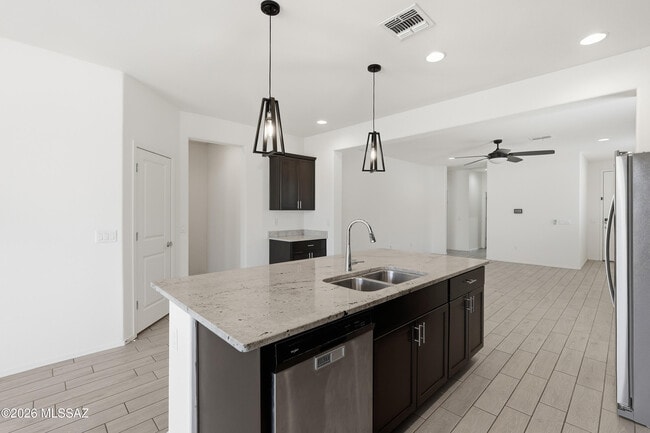 Building Photo - 1016 W Calle Nicoya