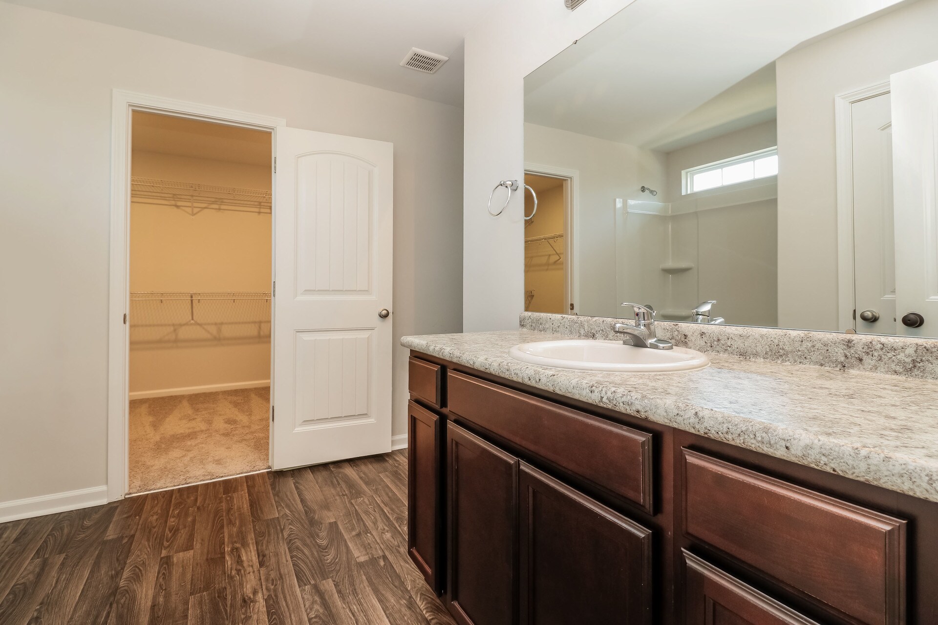 Building Photo - 1127 Autumns Wood Cir E