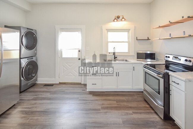 Building Photo - 778 Walnut St