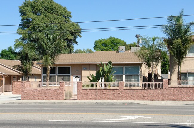 Primary Photo - 4962-4966 Sepulveda Blvd