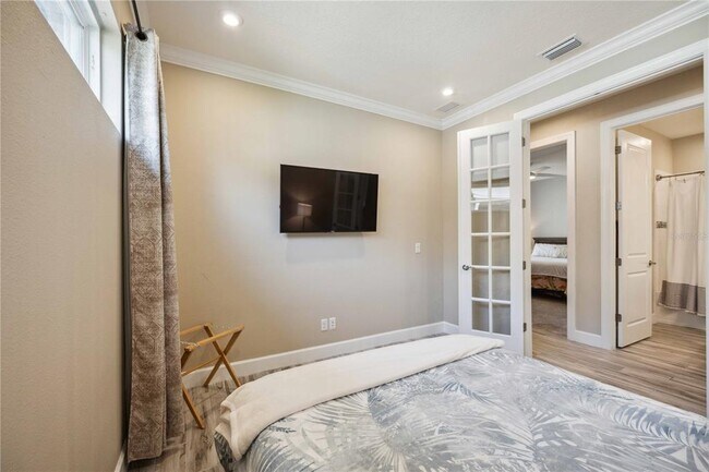 Building Photo - 5305 Bartolomeo St