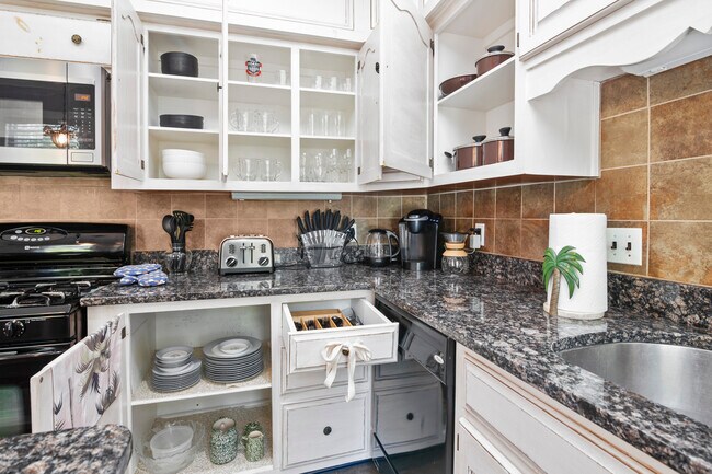 Building Photo - 829 Cinnaminson Ave