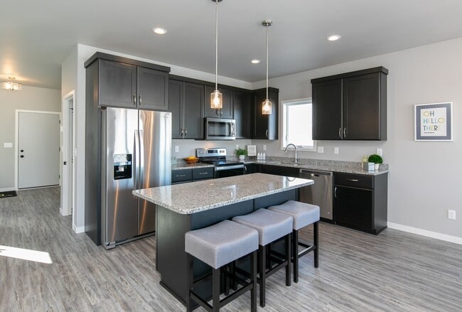 Building Photo - 4-bedroom, 3.5-bathroom West Fargo Single-Family Home w/ 3 Stall Garage