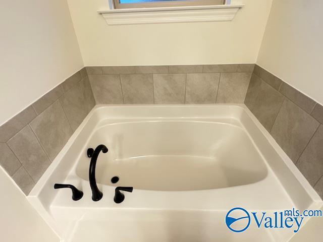 Building Photo - 206 James River Dr