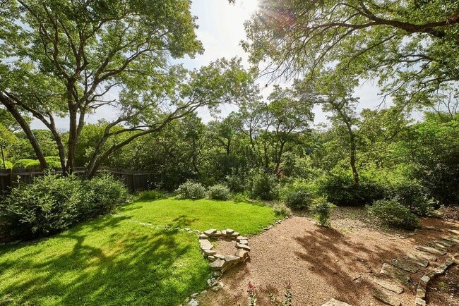 Building Photo - 10905 Galleria Cove