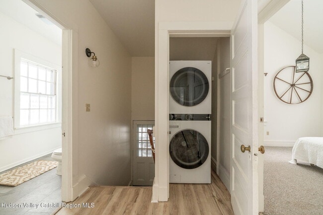 Building Photo - 56 Willowdale Farm Rd