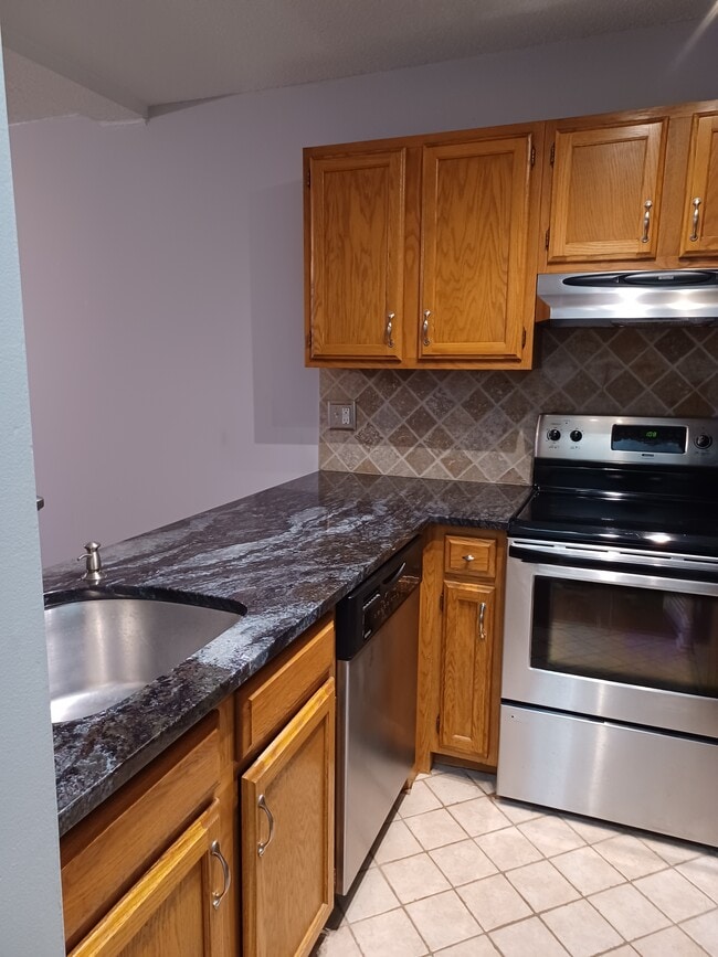 Kitchen - 55 Oil Mill Rd