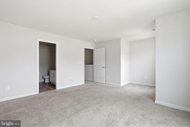Building Photo - 112 Paddington St