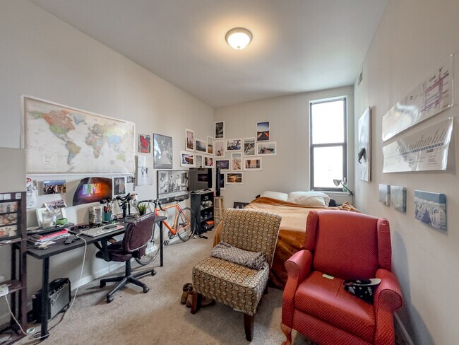 Building Photo - 1464 S Michigan Ave