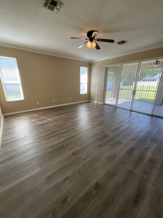 Building Photo - Beautiful Corner Lot