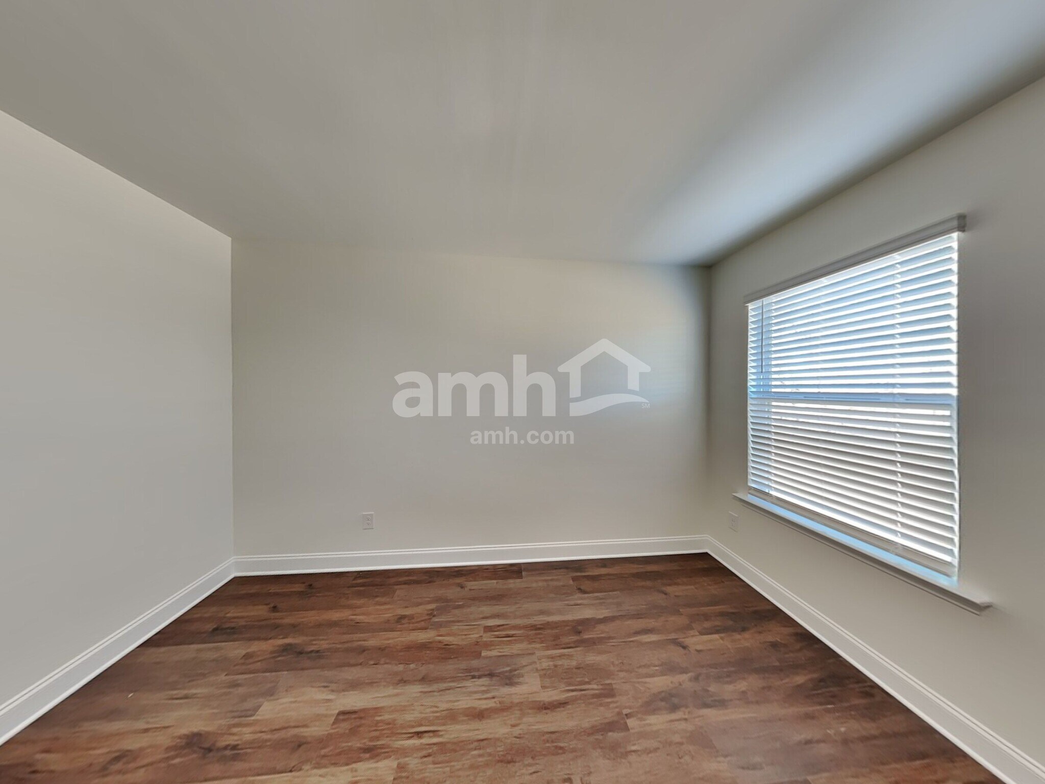 Building Photo - 5500A Farm Pond Ln