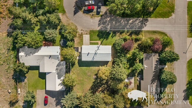 Building Photo - 578 Maple Leaf Dr