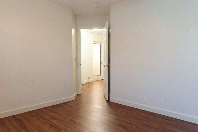 Building Photo - 113 Coreopsis Cove