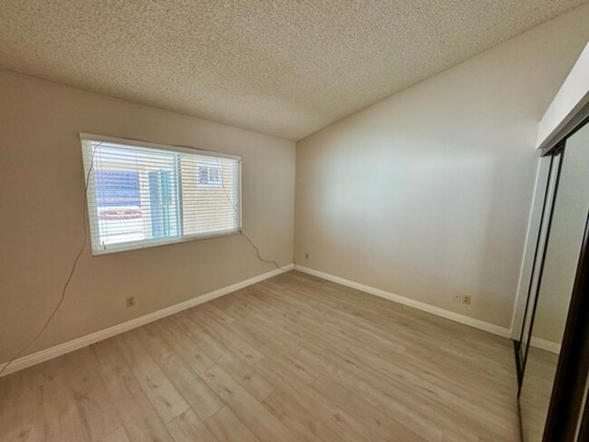 Building Photo - Beautifully Updated 3-Bedroom Home with Ne...