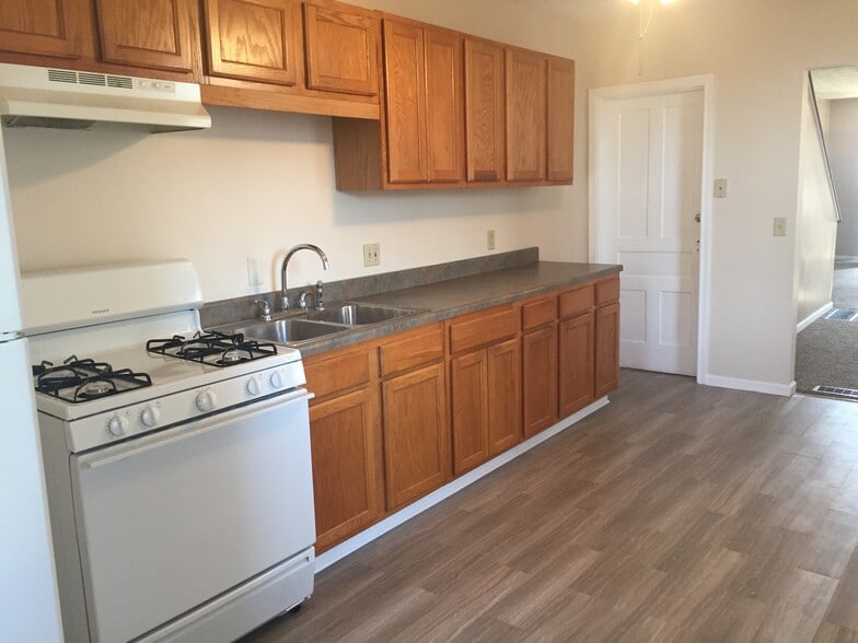 kitchen - 83 Church st