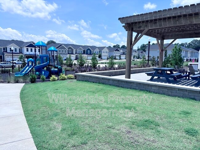 Building Photo - 175 Anise Ln