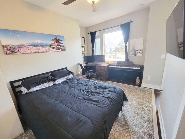 Building Photo - 3735 Kalamath St