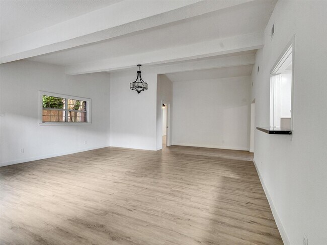 Building Photo - 5627 Southbrook Dr