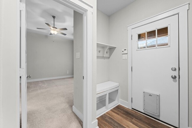 Building Photo - 218 Thistle Dr