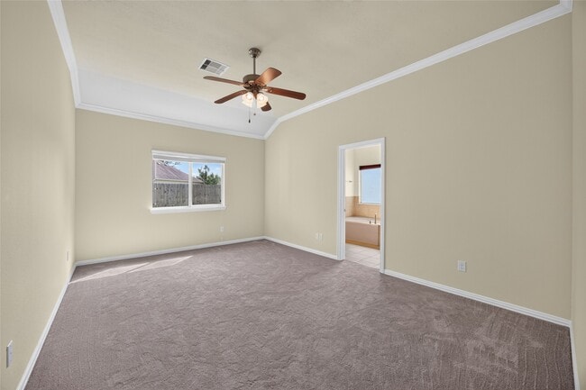 Building Photo - 24715 Hikers Bend Dr