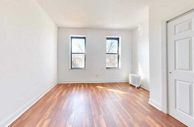 Building Photo - 28th Avenue