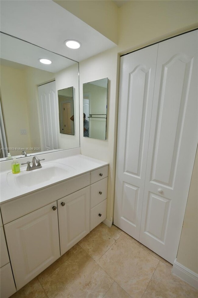 Building Photo - 12978 SW 91st Pl