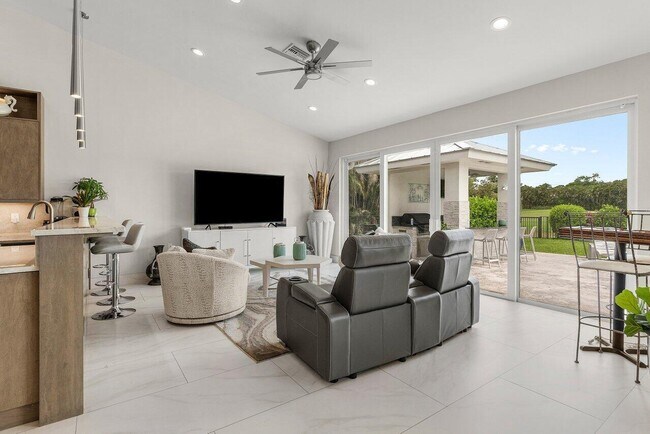 Building Photo - 11164 Boca Woods Ln