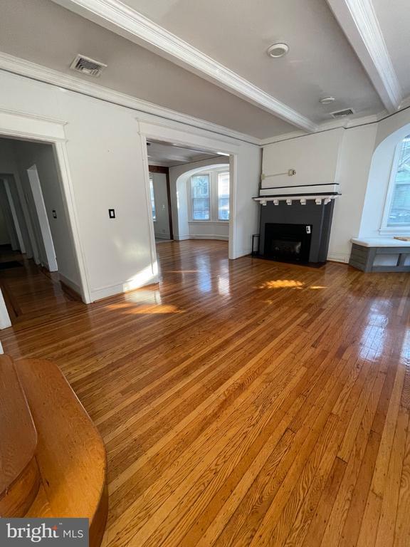 Building Photo - 114 Levering St
