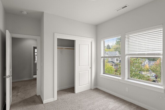 Building Photo - Beautiful 4 Bedroom, 2.5 Bath Home for Rent in Annand Heights, Tigard, OR